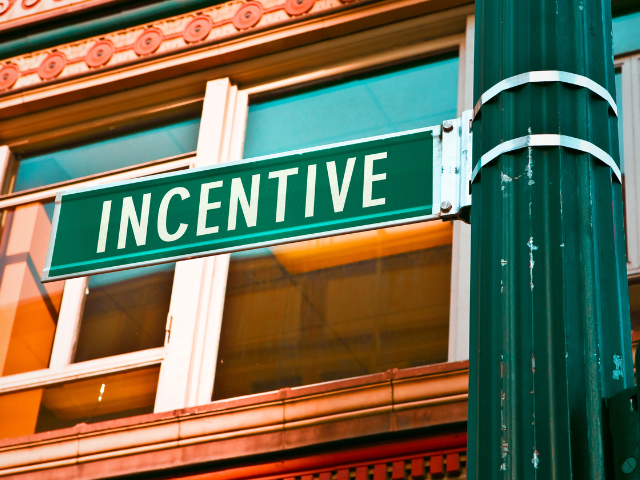 Nurse preceptor incentives